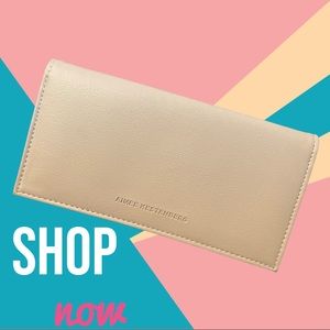 Aimee Kestenberg Bill Fold